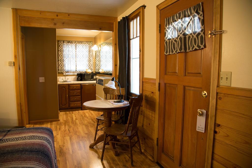 Lodge Sleepy Forest Big Bear Lake